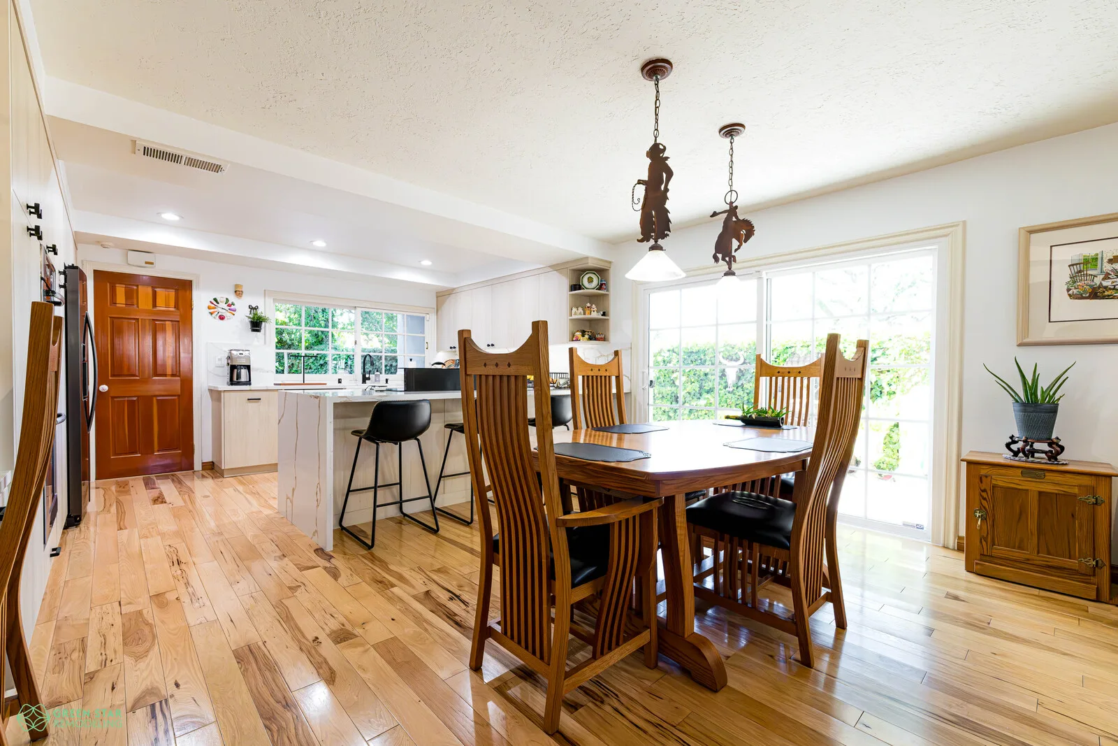 Modern Kitchen — Calabasas — image 3